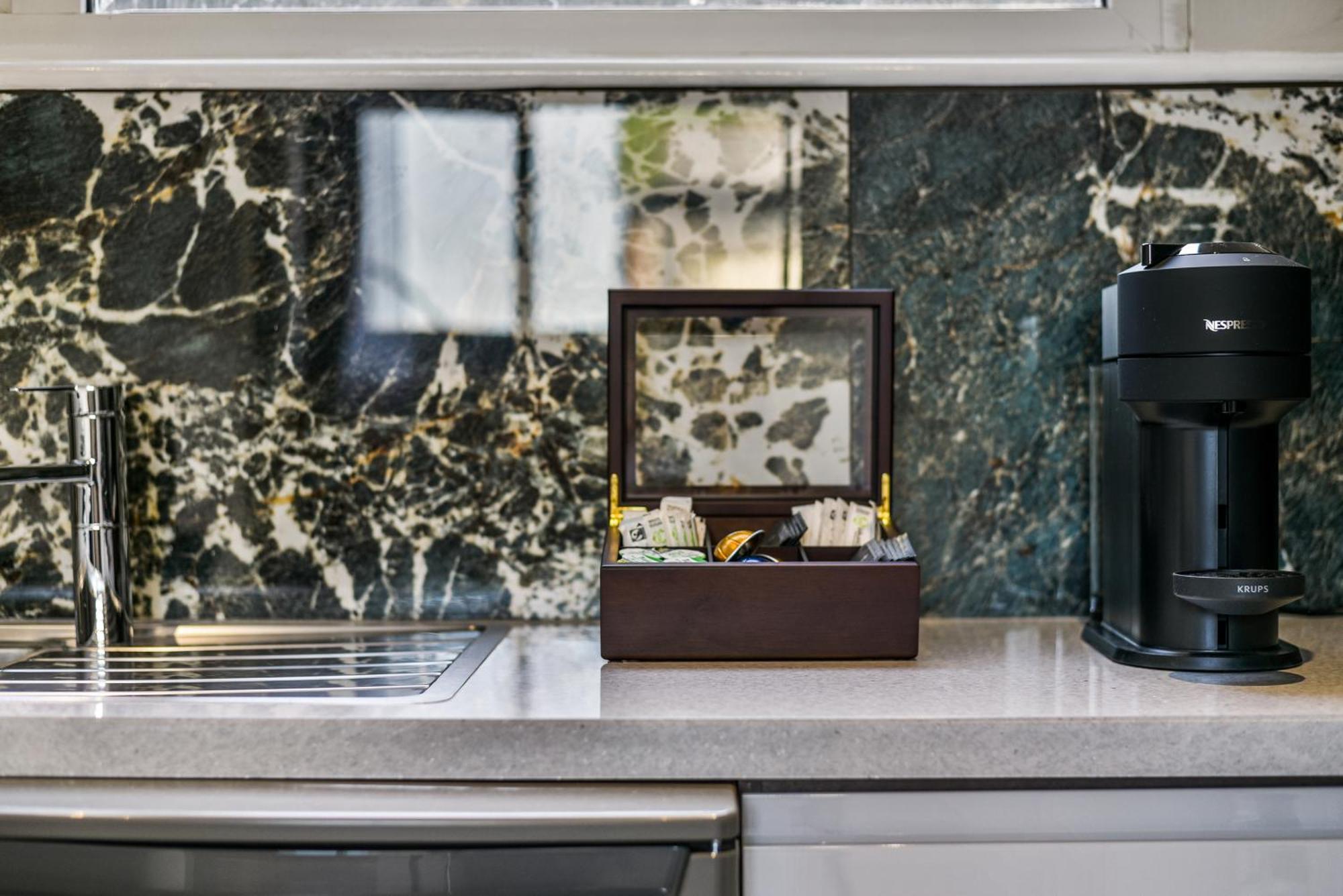 Avari Apartments - Hatton Collection London Eksteriør billede